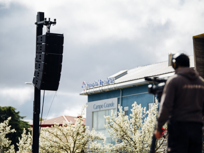 Evento exterior con line array